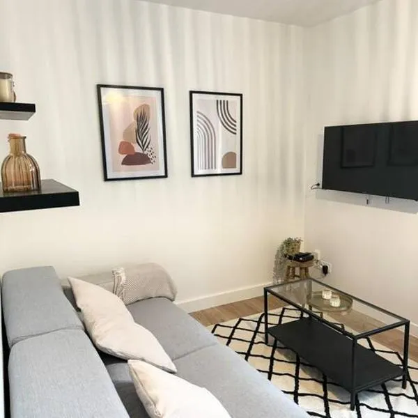 Appartement Éloi - 1 Chambre、モン・ド・マルサンのホテル