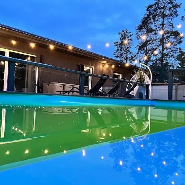 Forest Peace House, hotel in Straujupes