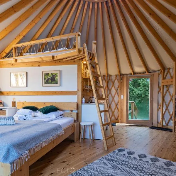 Jurty nad Sanem, hotel v destinaci Lutowiska