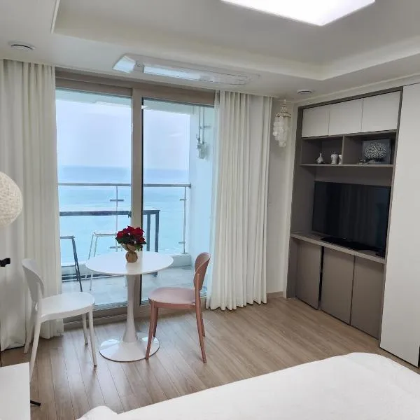 Sokcho Summitbay 1701 "Ocean View", hotel in Sokcho