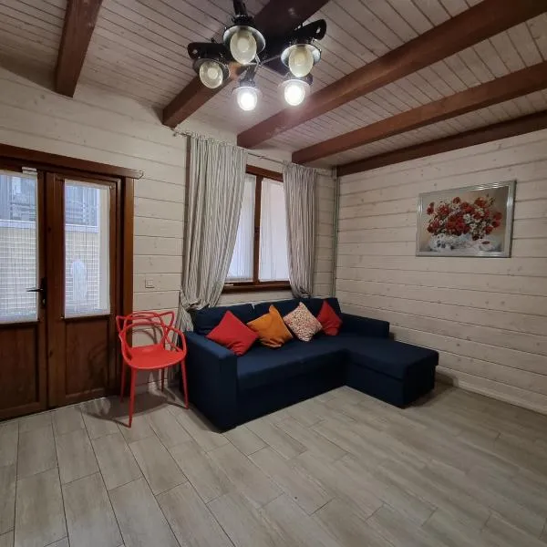 КОТТЕДЖ У МОРЯ, hôtel à Tchornomorsk