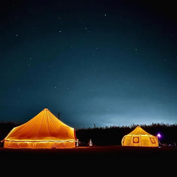 The Follies Glamping, hotel in Maidstone