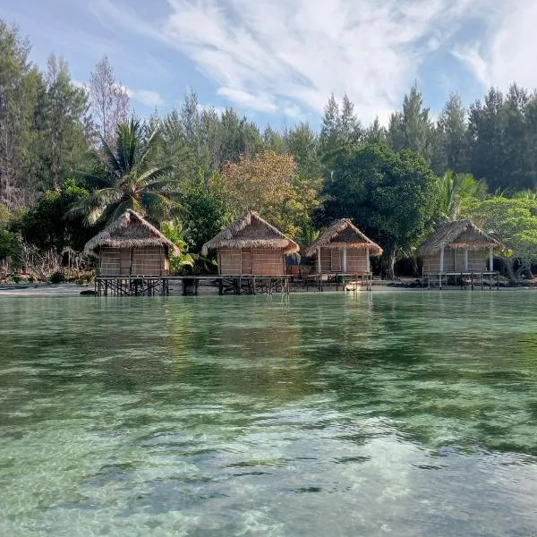 Coco Huts Guest House, hotell sihtkohas Waisai