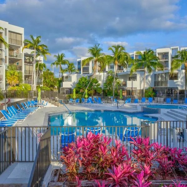 2BR in Key largo w pool and sunset views, hotel in Key Largo