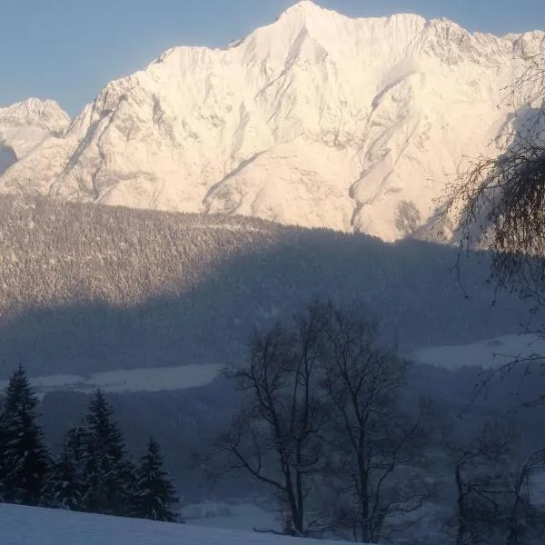 Ferienwohnung Maria & Luis, hotel in Kolsass