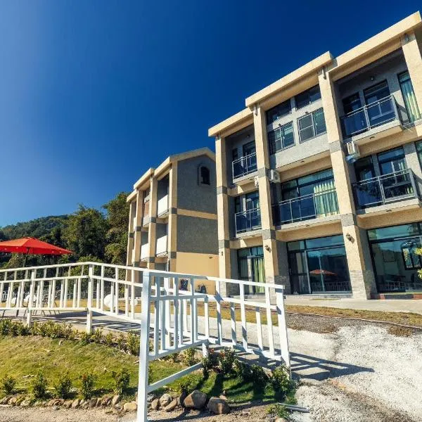 Peachland, hotel v destinaci Puli