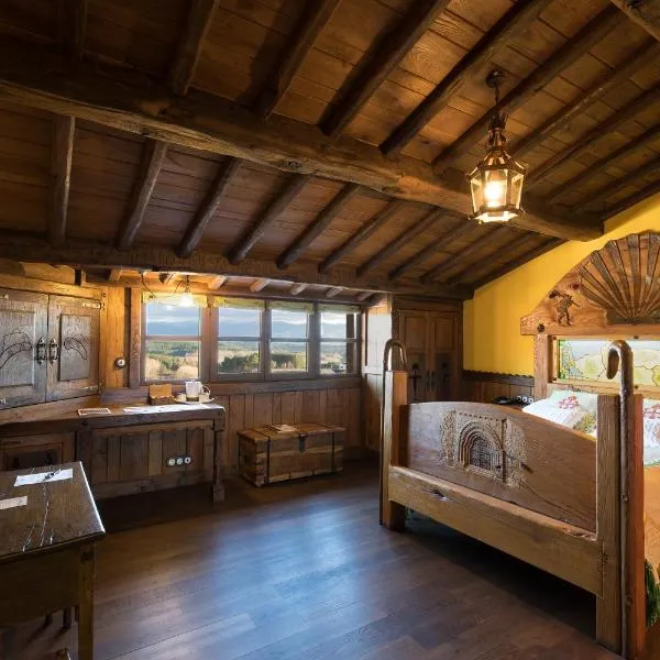 普拉达托普 - 卡内多宫殿酒店，位于Canedo的酒店