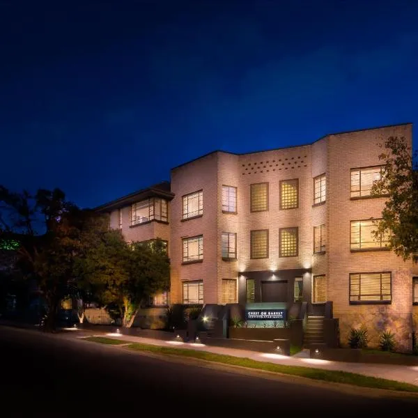 Crest On Barkly Serviced Apartments, hotel in Melbourne