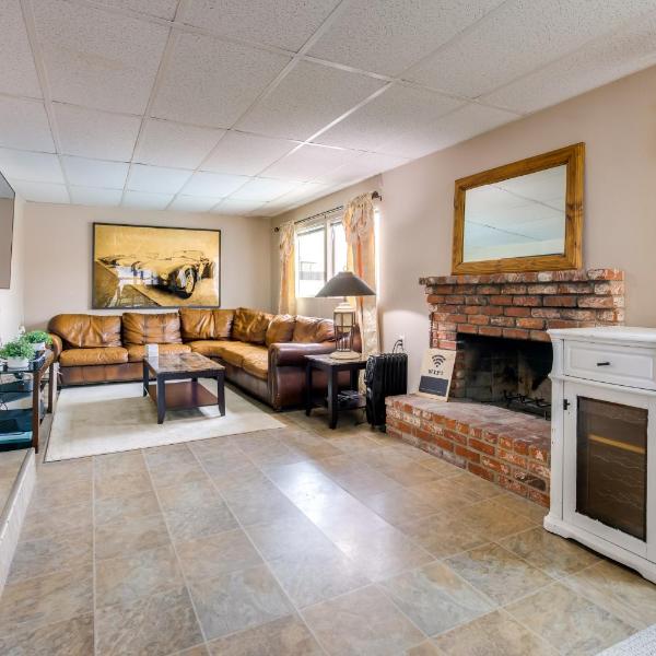 Pet-Friendly Las Vegas Home Shared Pool and Hot Tub, Las Vegas