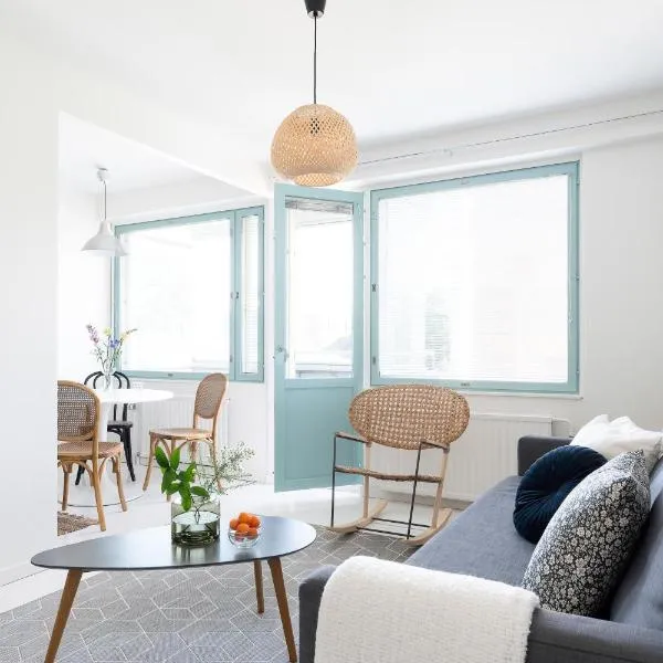 Family home in Kallio beside metro w/ free parking，位于赫尔辛基的酒店