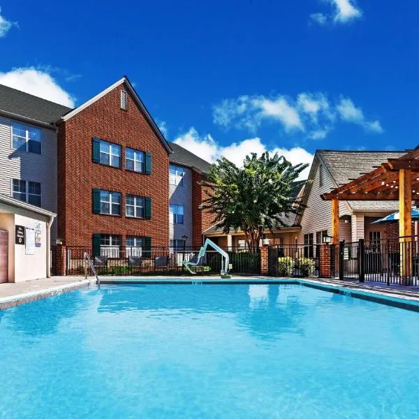 Homewood Suites by Hilton Greensboro, khách sạn ở Greensboro