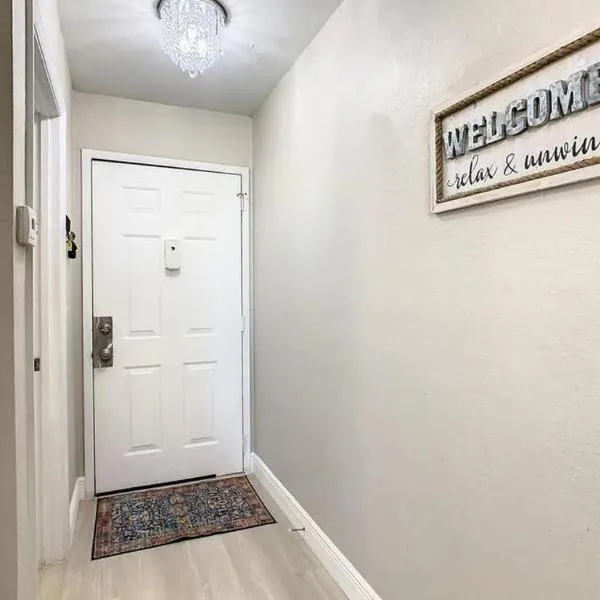 Charming Lakeview Retreat III, hotel in Orlando