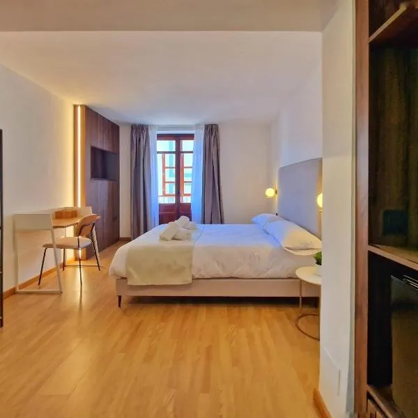 HOSTAL HS CEHEGIN,位于塞埃欣的酒店