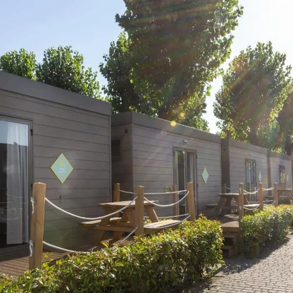 hu Venezia Camping in Town, ξενοδοχείο στη Μαργκέρα