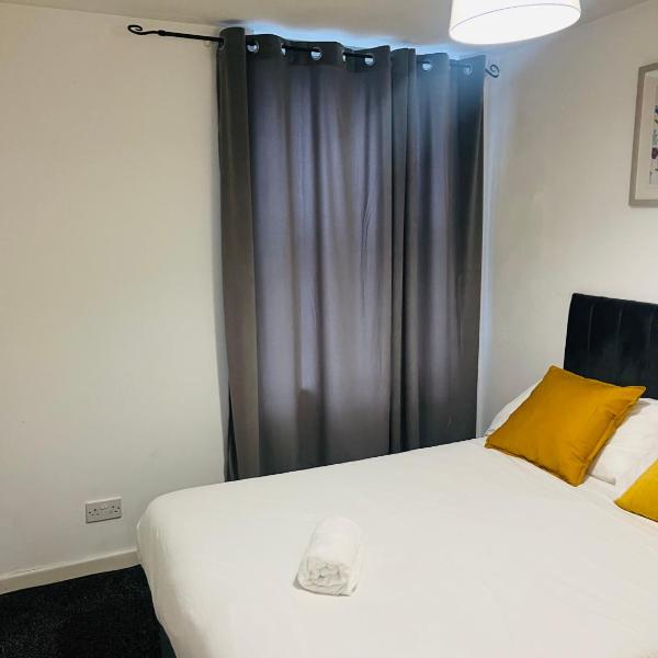 Grey Rental Properties, Manchester