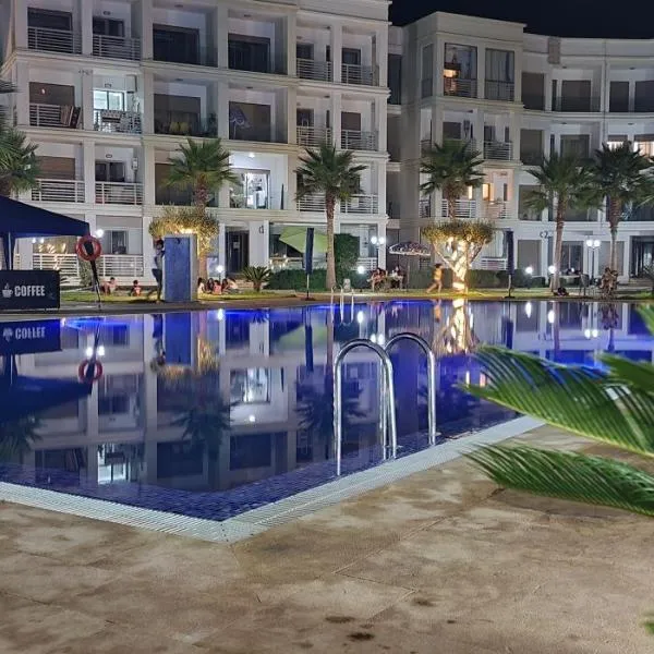 COSTA BEACH Lux Family Apartment with Pools, hotel a Bouznika