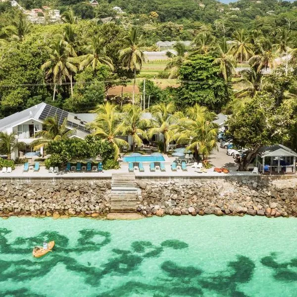 Le Nautique Beachfront Apartments, hotel in Anse Royale
