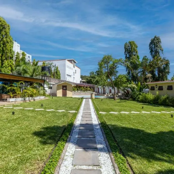 Makaazi Nyali, hotel v mestu Mombasa