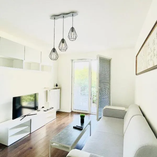 IkigaiHome PL modern apartment with garage, hotel in Warsaw