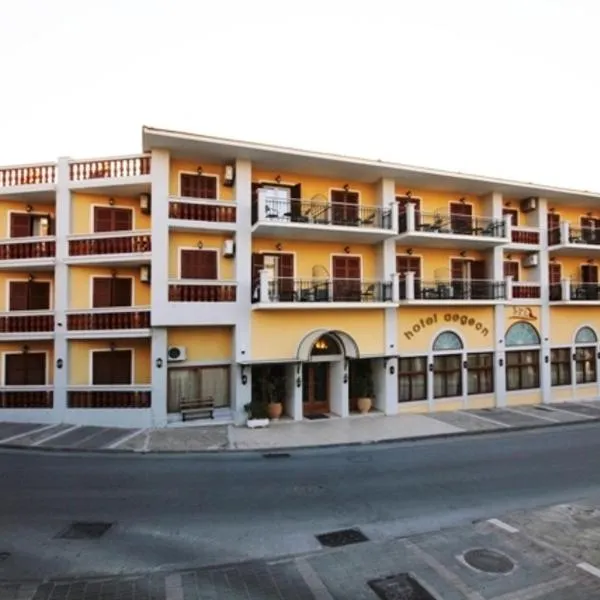 Aegeon Hotel, hotel Karlóvasziban
