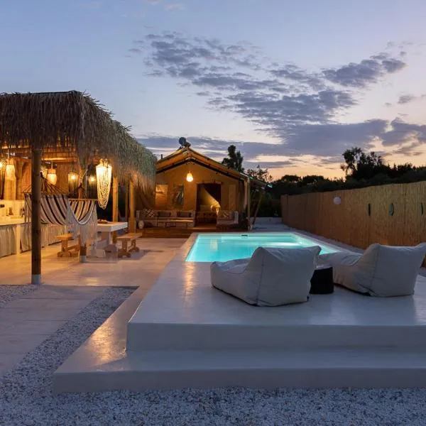 NOMAD GLAMPING, khách sạn ở Schinias