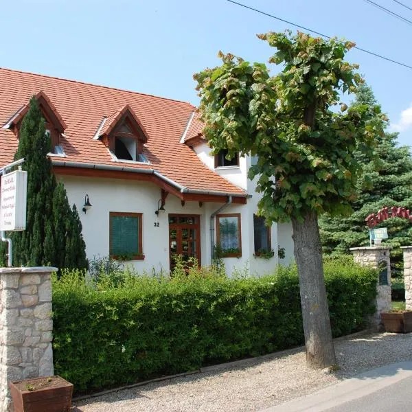 Emil porta, Hotel in Balatongyörök