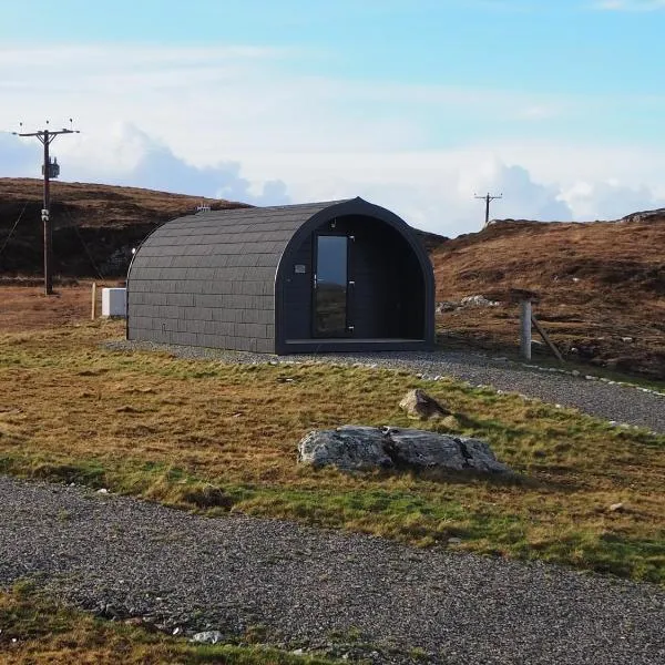 Grimsay Glamping, North Uist - Pod Ruadh, hotel Rossinishben
