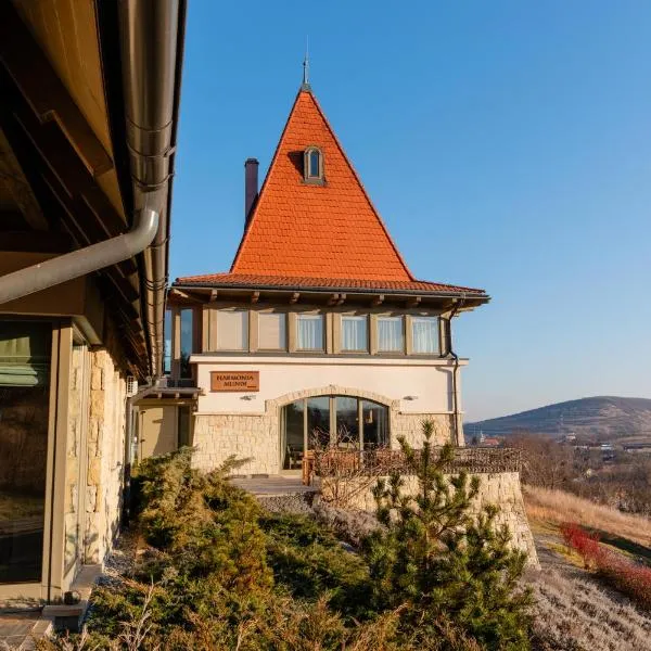 Harmonia Mundi, hotel v destinaci Vlaha