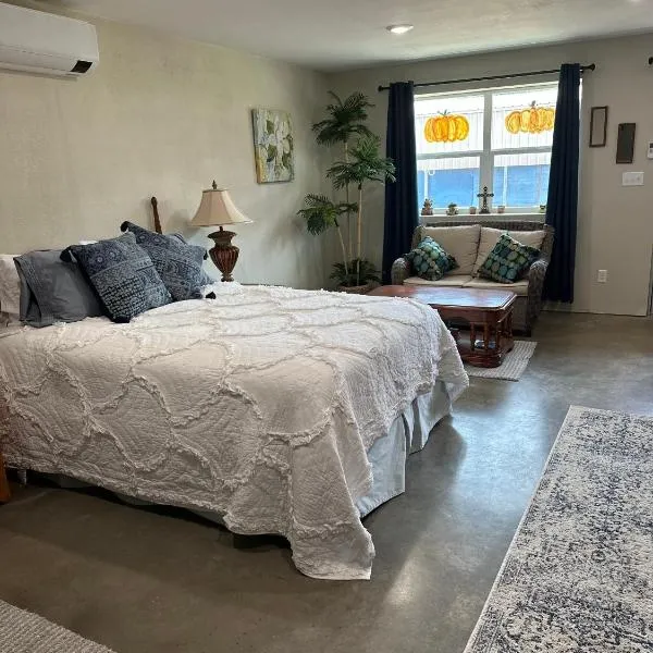 Tmae's Bed & Rest, hotel a Edgewood