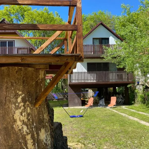 Tufa Vendégház, hotel v destinaci Rakamaz