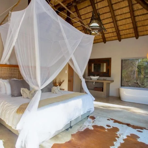 Kubu Bush Lodge، فندق في هويدزبروت