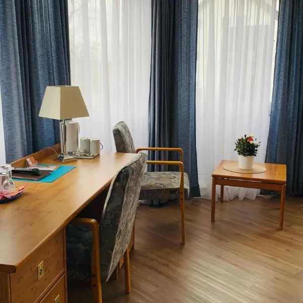 Hotel Garni, hotel in Rosbach vor der Höhe