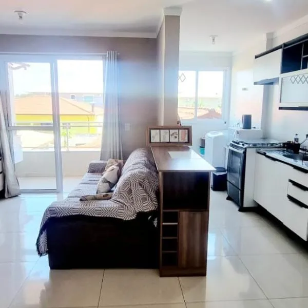 Apto na praia dos ingleses, hotel in Florianópolis