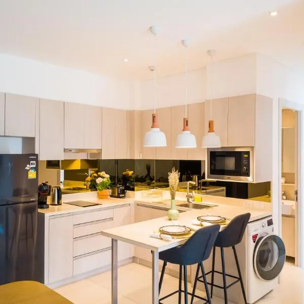 Cassia Residences, hotel in Bang Tao Beach