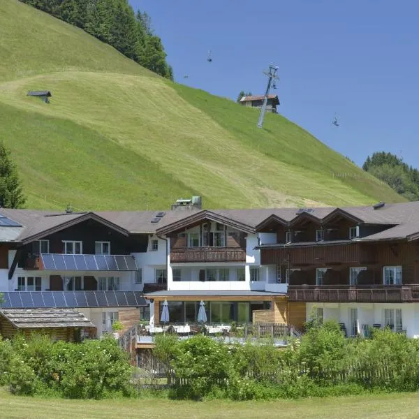 Naturhotel Lärchenhof, hotel in Mittelberg