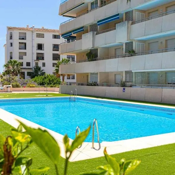 Luxurious apartment in Marina Banús, Puerto Banús，位于马贝拉的酒店