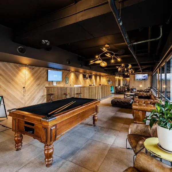 Bunk Surfers Paradise International Backpacker Hostel, Hotel in Gold Coast