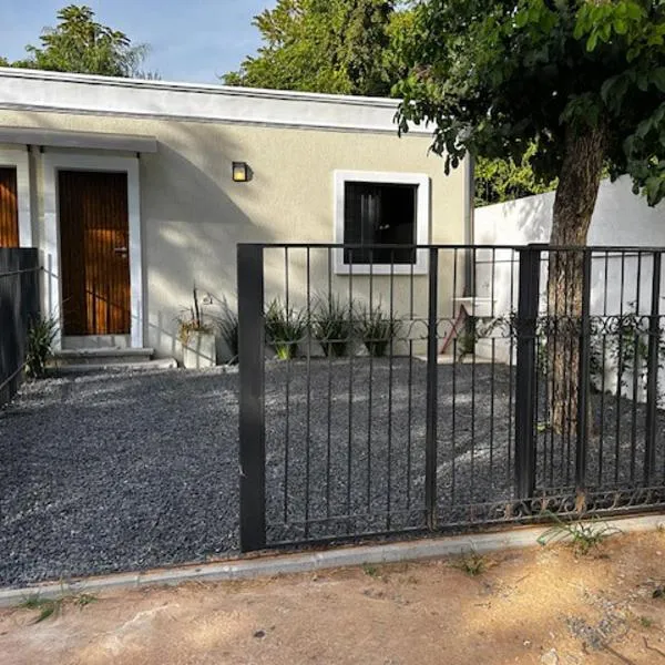 La Petite, hotel in Luque