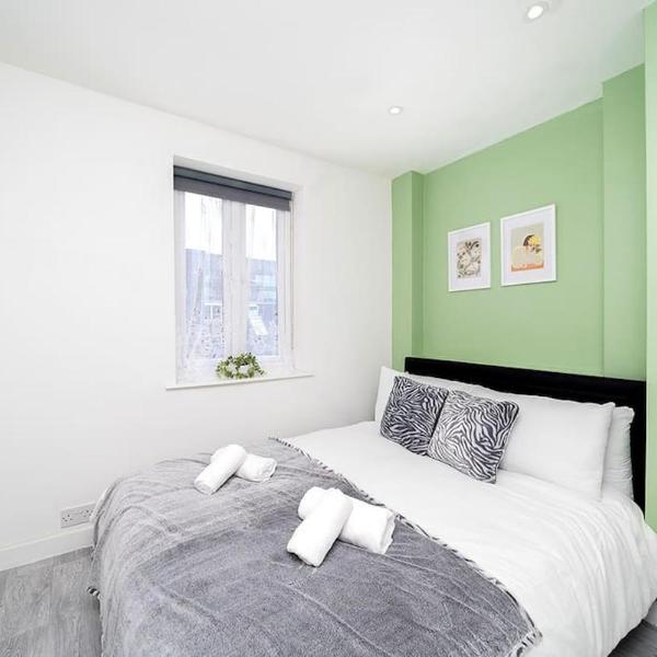 Soho Apartments F4, London