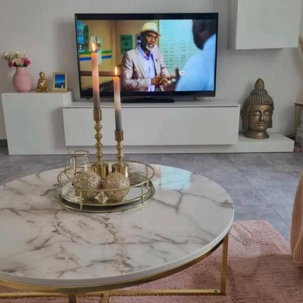 Zentral gelegene 2-ZKB-Wohnung Koblenz Vorstadt, hôtel à Coblence