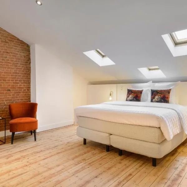 Our Bird's Nest in the Heart of Antwerp, hotel in Antwerpen