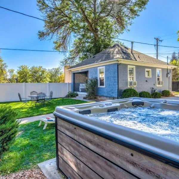 Corona Cabana - Hot Tub BBQ Top Attractions, hotel in Colorado Springs