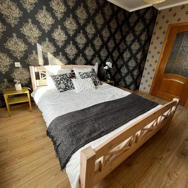 Fresh&Cozy apartment, parking free, 15 min walk to center, hotel in Rīga