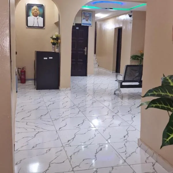 FEMLISTER LODGE, hotel v destinaci Lagos