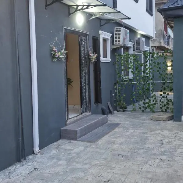 FEMLISTER LODGE, hotel en Lagos