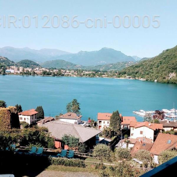One bedroom appartement with terrace and wifi at Lavena Ponte Tresa