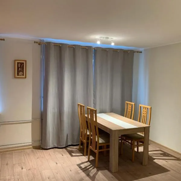 DIKOL Two-Room Apartment-SELF CHECK-in & FREE Parking Near City Center, hotel en Tallin