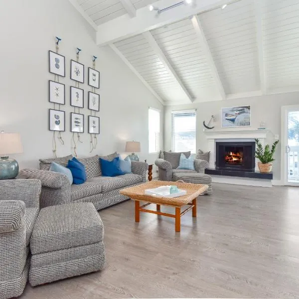 Sunset Island 3 Level Home on the Water sleeps 10, hôtel à Sunset Beach