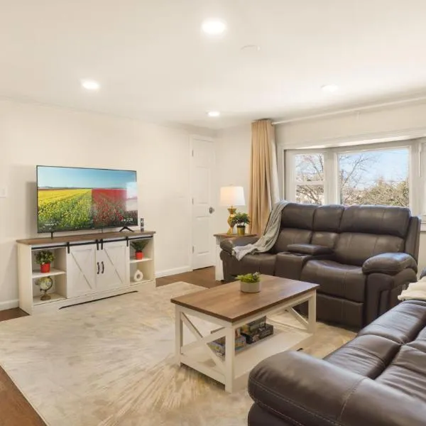 The Mod Pad! 15 minute from Airport, Free Parking!, Hotel in Valley Stream