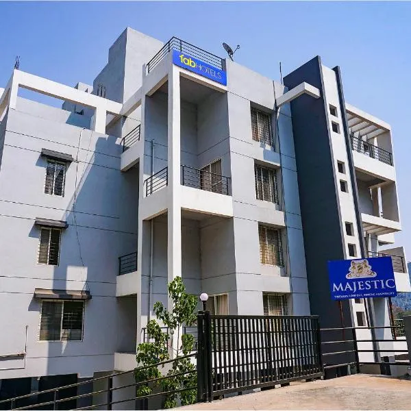 FabHotel Majestic Luxurious - Nr Rajaram Bhiku Pathare Stadium, hotel in Pune